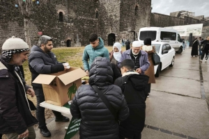 Sultan Şeyhmus EZ-ZULİ Derneği’nden Berat Kandili ikramı