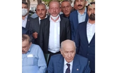 Dernek Başkan Yardımcımız Aslan'ın Bahçeli ile hatıra fotoğrafı