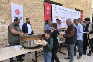 Sultan Şeyhmus Ez-Zuli Derneği, 1000 Aileye Sıcak Yemek Dağıttı